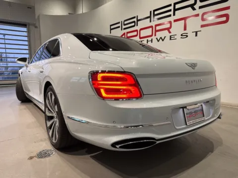 More photos of 2020 Bentley Flying Spur W12 at Fishers Imports - North West, IN