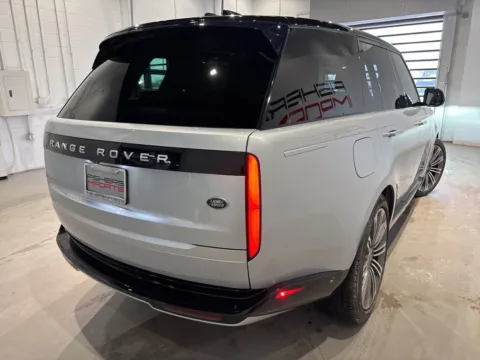 More photos of 2023 Land Rover Range Rover Autobiography at Fishers Imports - North West, IN