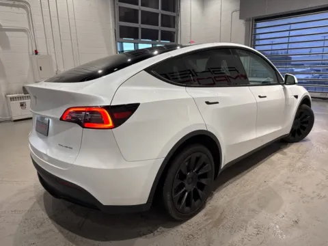 More photos of 2023 Tesla Model Y Long Range at Fishers Imports - North West, IN