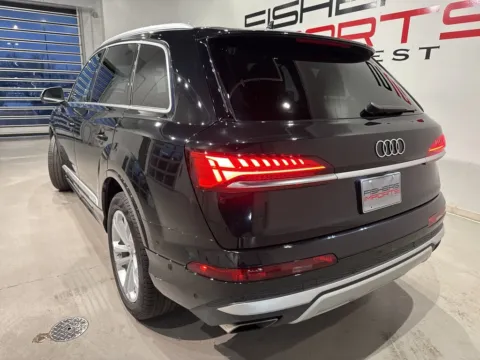More photos of 2025 Audi Q7 55 Premium Plus at Fishers Imports - North West, IN