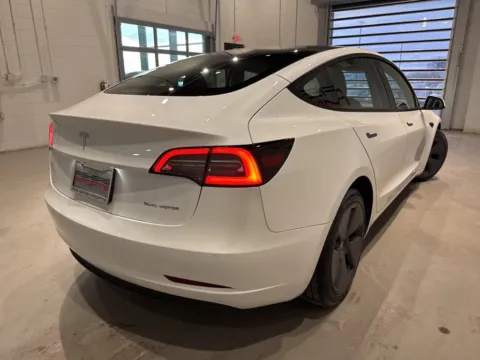 More photos of 2022 Tesla Model 3 Long Range at Fishers Imports - North West, IN