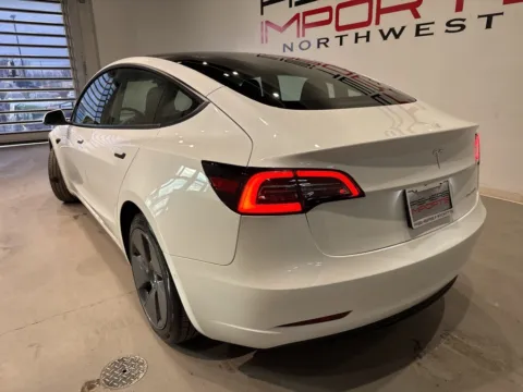 More photos of 2022 Tesla Model 3 Long Range at Fishers Imports - North West, IN