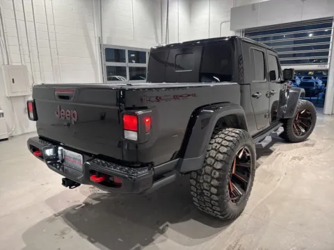 More photos of 2021 Jeep Gladiator Rubicon at Fishers Imports - North West, IN