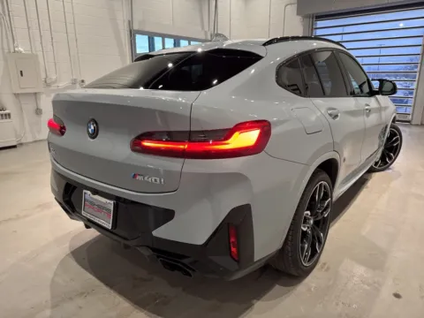 More photos of 2022 BMW X4 M40i at Fishers Imports - North West, IN