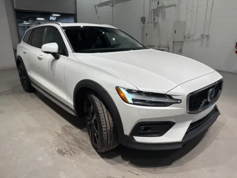 More photos of 2023 Volvo V60 Cross Country Ultimate at Fishers Imports - North West, IN