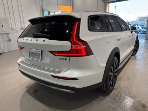More photos of 2023 Volvo V60 Cross Country Ultimate at Fishers Imports - North West, IN