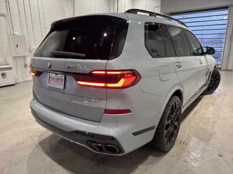 More photos of 2024 BMW X7 M60i at Fishers Imports - North West, IN
