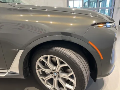 More photos of 2023 BMW X7 xDrive40i at Fishers Imports - North West, IN