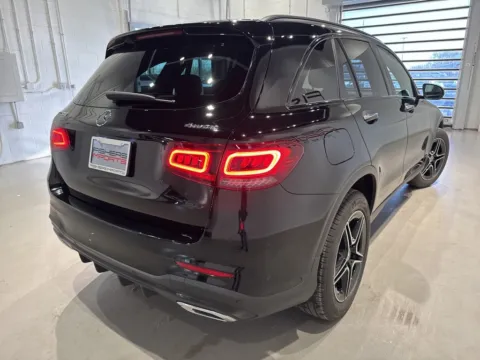More photos of 2022 Mercedes-Benz GLC 300 at Fishers Imports - North West, IN