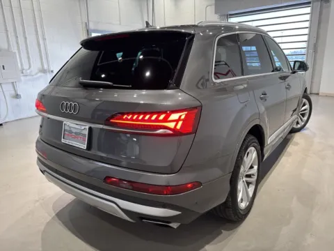 More photos of 2025 Audi Q7 45 Premium at Fishers Imports - North West, IN