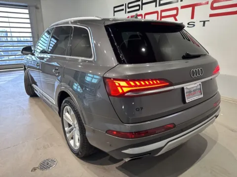 More photos of 2025 Audi Q7 45 Premium at Fishers Imports - North West, IN