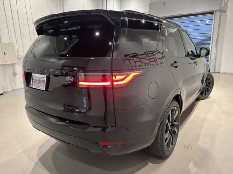 More photos of 2023 Land Rover Discovery S R-Dynamic at Fishers Imports - North West, IN