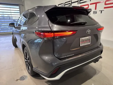 More photos of 2022 Toyota Highlander XSE at Fishers Imports - North West, IN