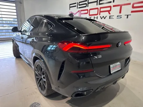 More photos of 2022 BMW X6 xDrive40i at Fishers Imports - North West, IN