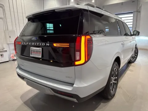More photos of 2025 Ford Expedition Max Platinum at Fishers Imports - North West, IN