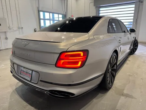 More photos of 2022 Bentley Flying Spur V8 at Fishers Imports - North West, IN