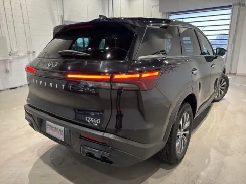 More photos of 2024 INFINITI QX60 PURE at Fishers Imports - North West, IN