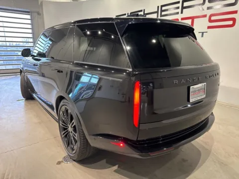 More photos of 2023 Land Rover Range Rover SE at Fishers Imports - North West, IN