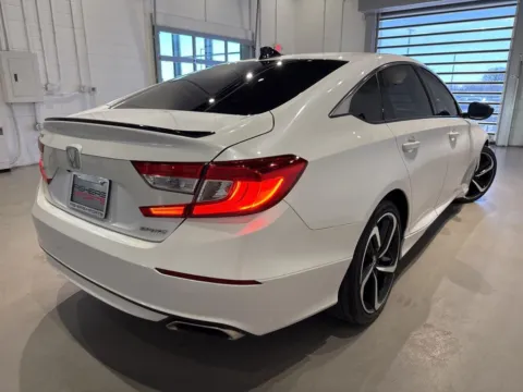 More photos of 2021 Honda Accord Sport at Fishers Imports - North West, IN