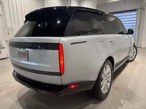 More photos of 2025 Land Rover Range Rover SE at Fishers Imports - North West, IN