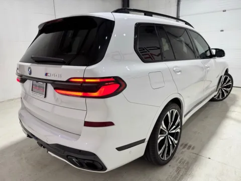 More photos of 2024 BMW X7 M60i at Fishers Imports - North West, IN