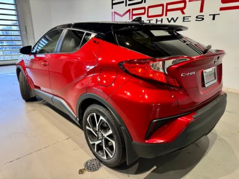More photos of 2020 Toyota C-HR XLE at Fishers Imports - North West, IN