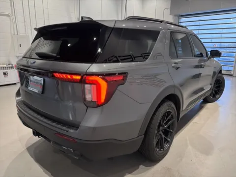 More photos of 2025 Ford Explorer ST-Line at Fishers Imports - North West, IN