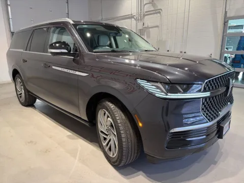 More photos of 2025 Lincoln Navigator L Reserve at Fishers Imports - North West, IN