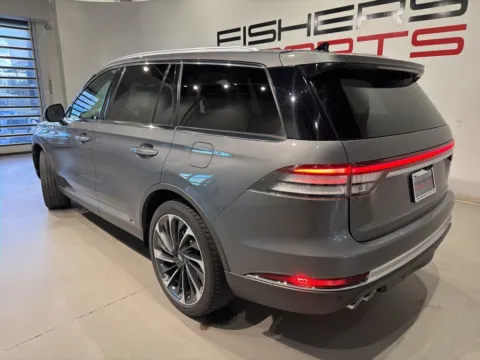 More photos of 2021 Lincoln Aviator Reserve at Fishers Imports - North West, IN