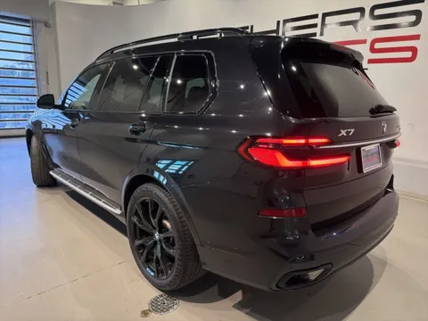 More photos of 2023 BMW X7 xDrive40i at Fishers Imports - North West, IN