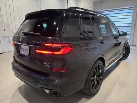 More photos of 2023 BMW X7 xDrive40i at Fishers Imports - North West, IN