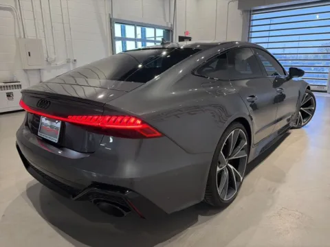 More photos of 2022 Audi RS 7 4.0T at Fishers Imports - North West, IN