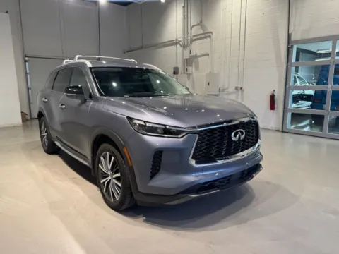 More photos of 2023 INFINITI QX60 Sensory at Fishers Imports - North West, IN