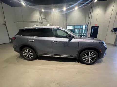 More photos of 2023 INFINITI QX60 Sensory at Fishers Imports - North West, IN