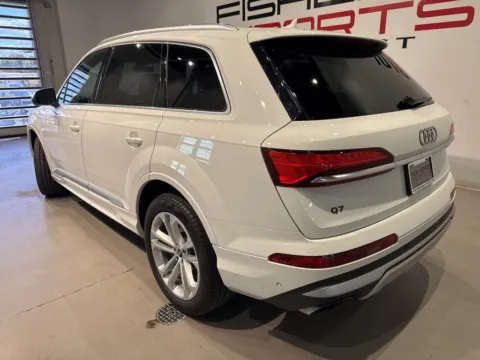 Photos of 2025 Audi Q7 55 Premium Plus for sale in Indianapolis, IN at Fishers Imports - North West