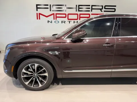 More photos of 2018 Bentley Bentayga W12 at Fishers Imports - North West, IN