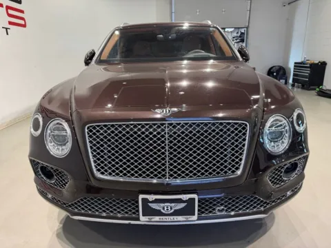 More photos of 2018 Bentley Bentayga W12 at Fishers Imports - North West, IN