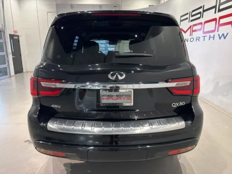 More photos of 2024 INFINITI QX80 Sensory at Fishers Imports - North West, IN