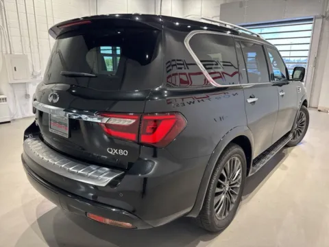 More photos of 2024 INFINITI QX80 Sensory at Fishers Imports - North West, IN