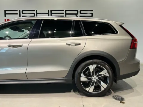 More photos of 2020 Volvo V60 Cross Country T5 at Fishers Imports - North West, IN