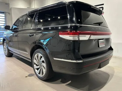 More photos of 2024 Lincoln Navigator Reserve at Fishers Imports - North West, IN