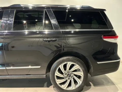 More photos of 2024 Lincoln Navigator Reserve at Fishers Imports - North West, IN