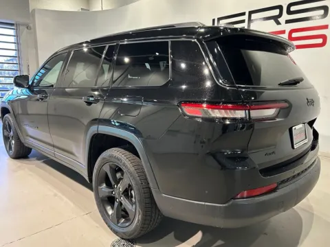More photos of 2023 Jeep Grand Cherokee L Altitude at Fishers Imports - North West, IN