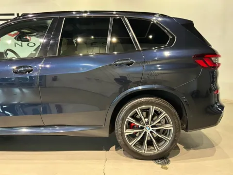 More photos of 2022 BMW X5 xDrive40i at Fishers Imports - North West, IN