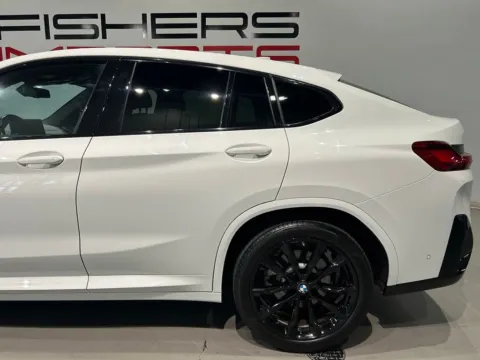 More photos of 2023 BMW X4 xDrive30i at Fishers Imports - North West, IN