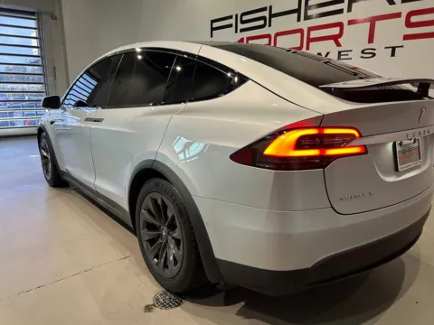 More photos of 2018 Tesla Model X 75D at Fishers Imports - North West, IN