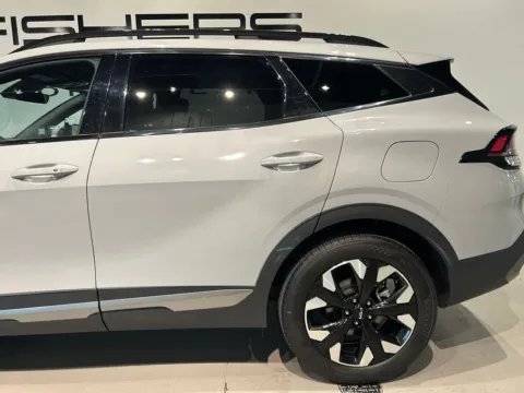 More photos of 2023 Kia Sportage X-Line at Fishers Imports - North West, IN