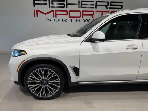 More photos of 2024 BMW X5 xDrive40i at Fishers Imports - North West, IN