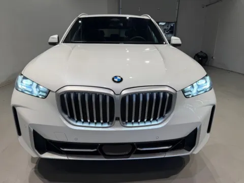 More photos of 2024 BMW X5 xDrive40i at Fishers Imports - North West, IN