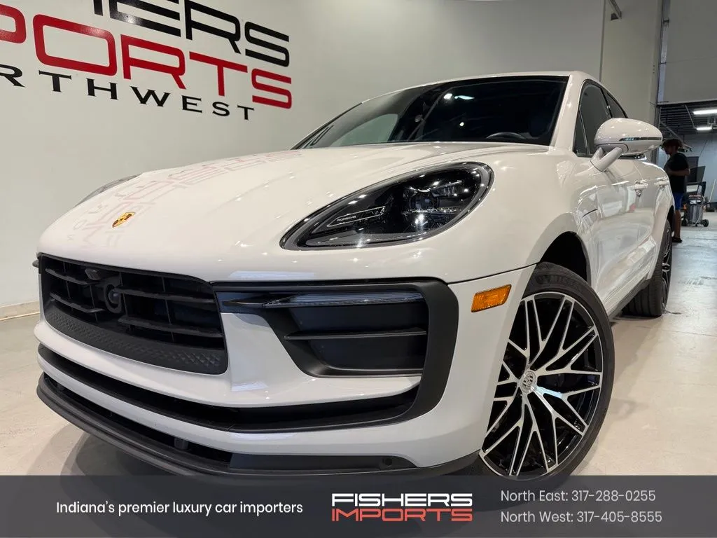 2024 Porsche Macan's photo